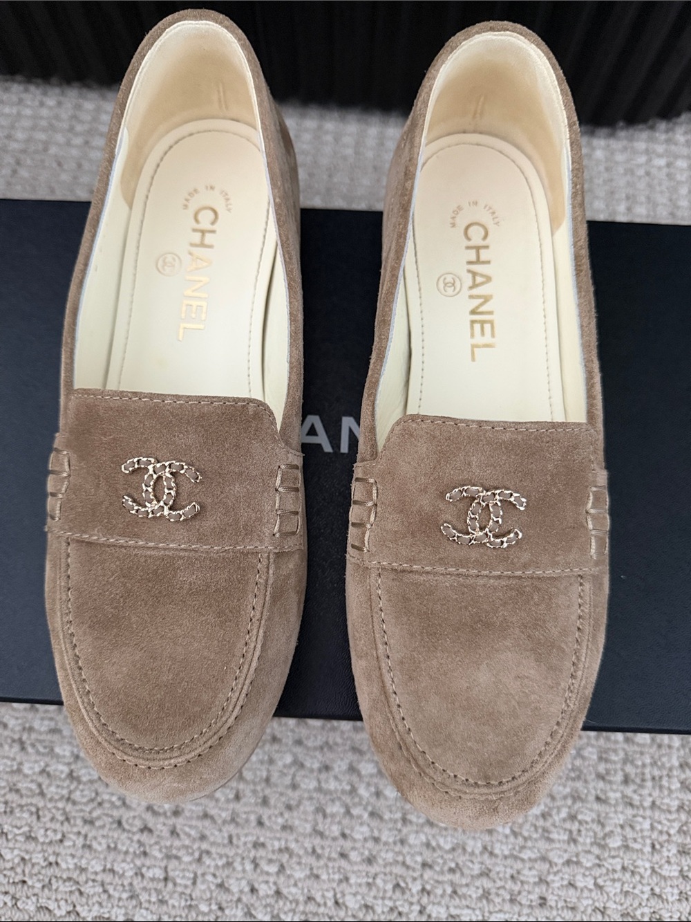 CHANEL Beige Suede CC Logo Loafers - Picture 5 of 9